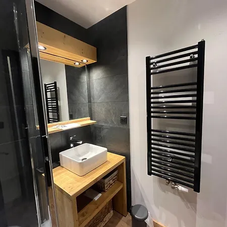 Confortable Au Pied Des Pistes Avec Tv A Plagne Centre - Fr-1-181-2834